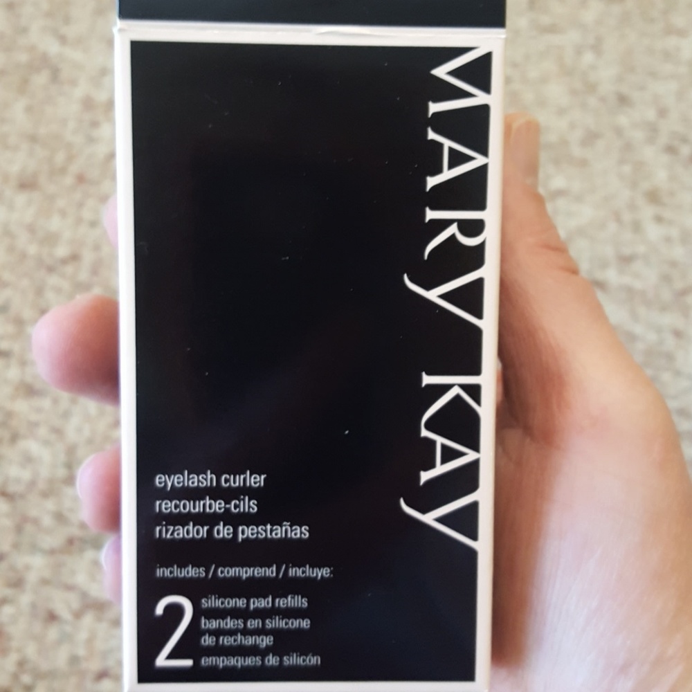 Mary Kay Eyelash Curler